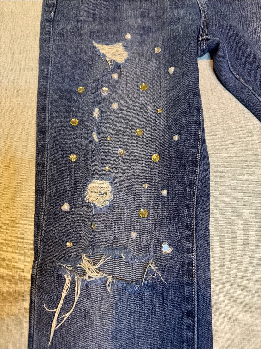Forever 21 Dark Blue Distressed Boyfriend Jeans with Stud Accents - Picture 9 of 12